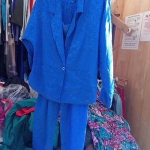 Blue 3 piece polyester